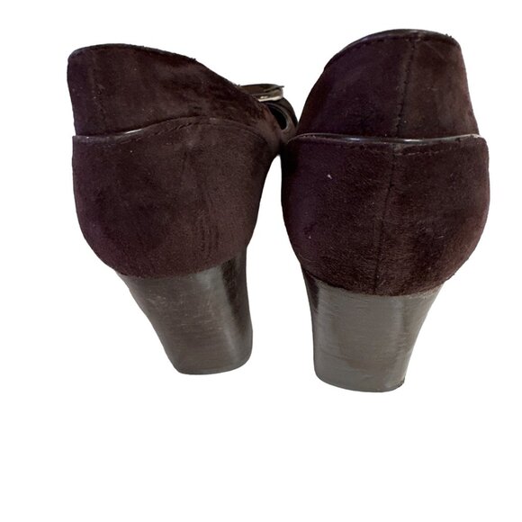 Bandolino Women's Brown Suede Stack Heel Pumps With Buckle Detail Sz 8 - Picture 6 of 12